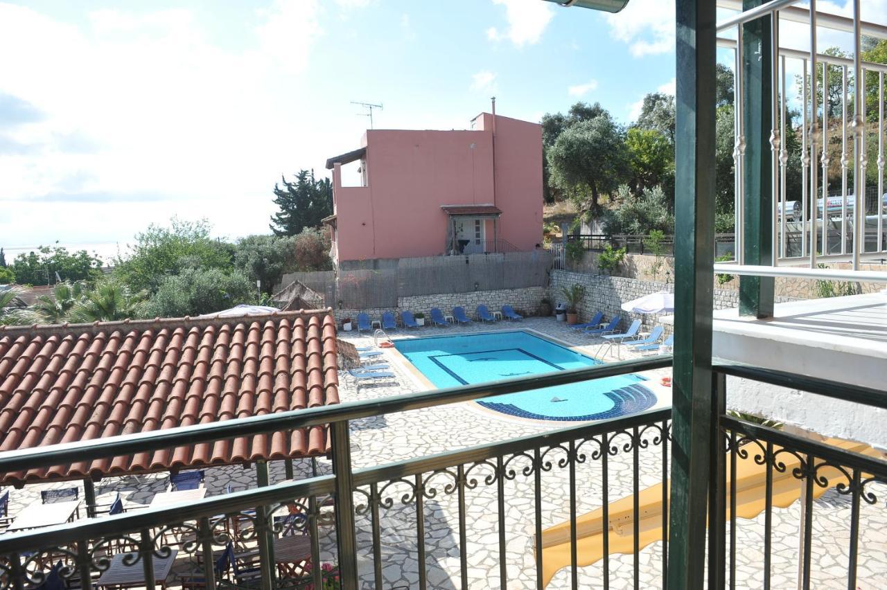 בניטסס Corfu Hotel Apartments מראה חיצוני תמונה