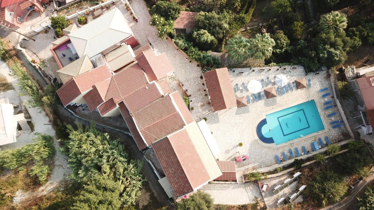בניטסס Corfu Hotel Apartments מראה חיצוני תמונה