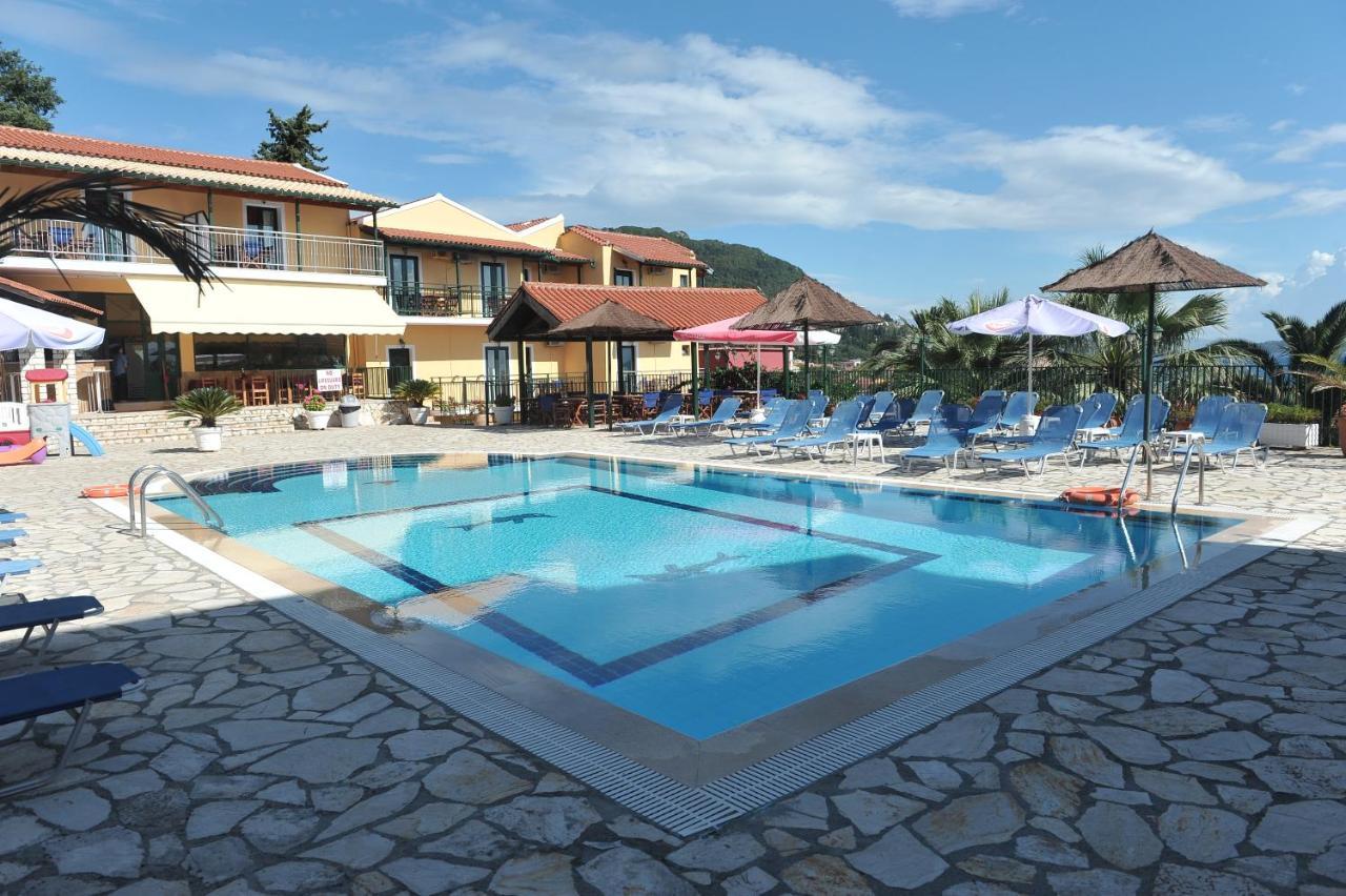 בניטסס Corfu Hotel Apartments מראה חיצוני תמונה