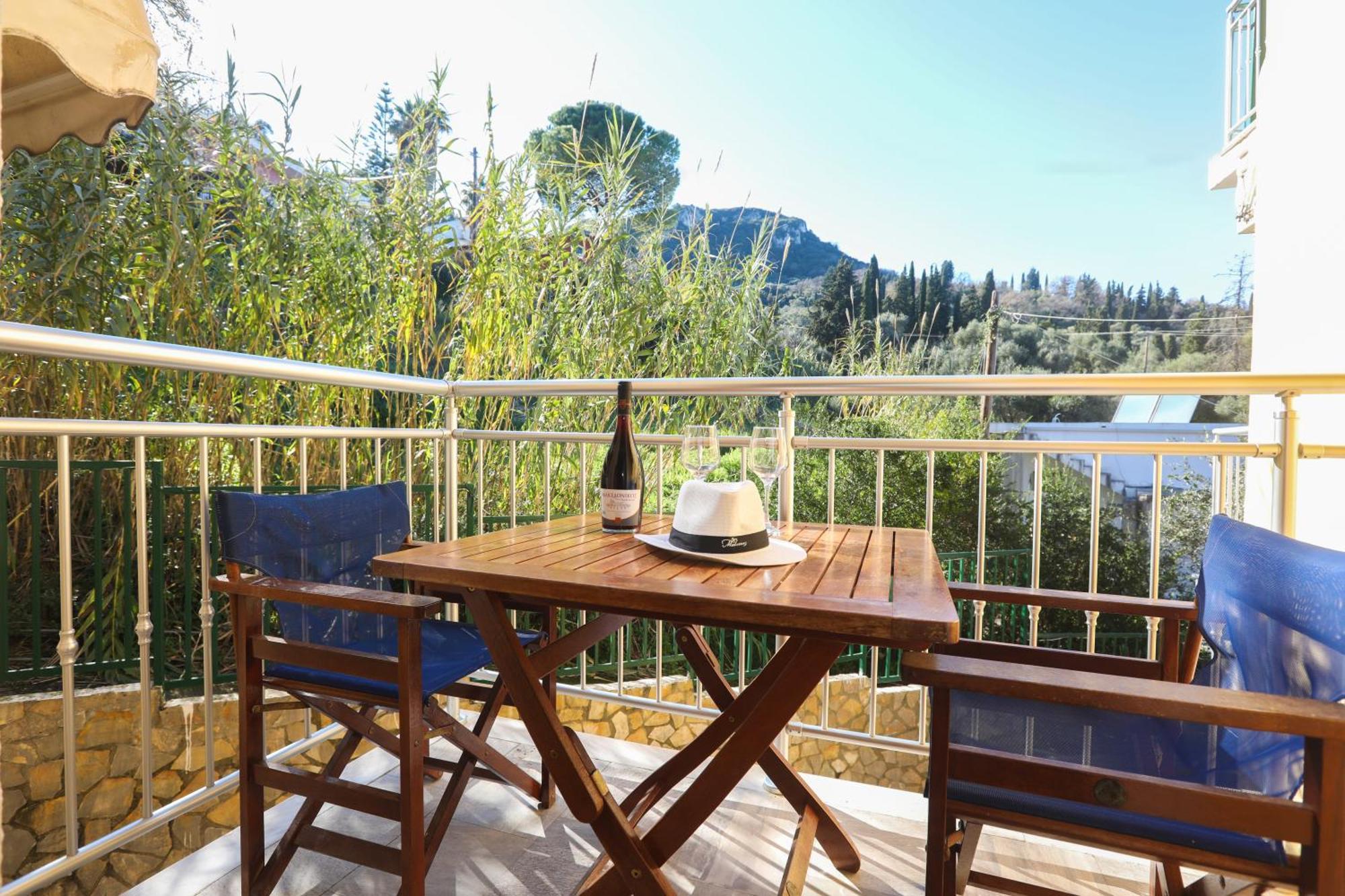 בניטסס Corfu Hotel Apartments מראה חיצוני תמונה