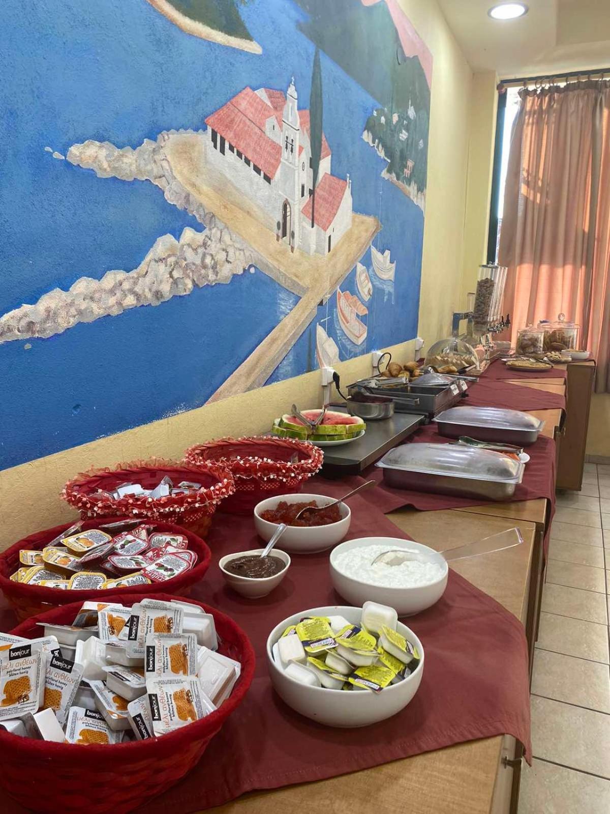 בניטסס Corfu Hotel Apartments מראה חיצוני תמונה