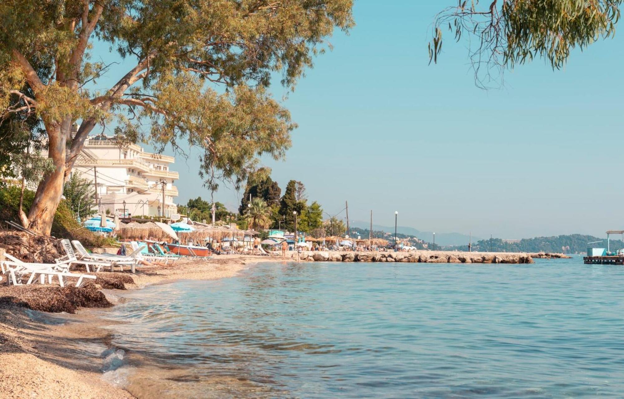 בניטסס Corfu Hotel Apartments מראה חיצוני תמונה
