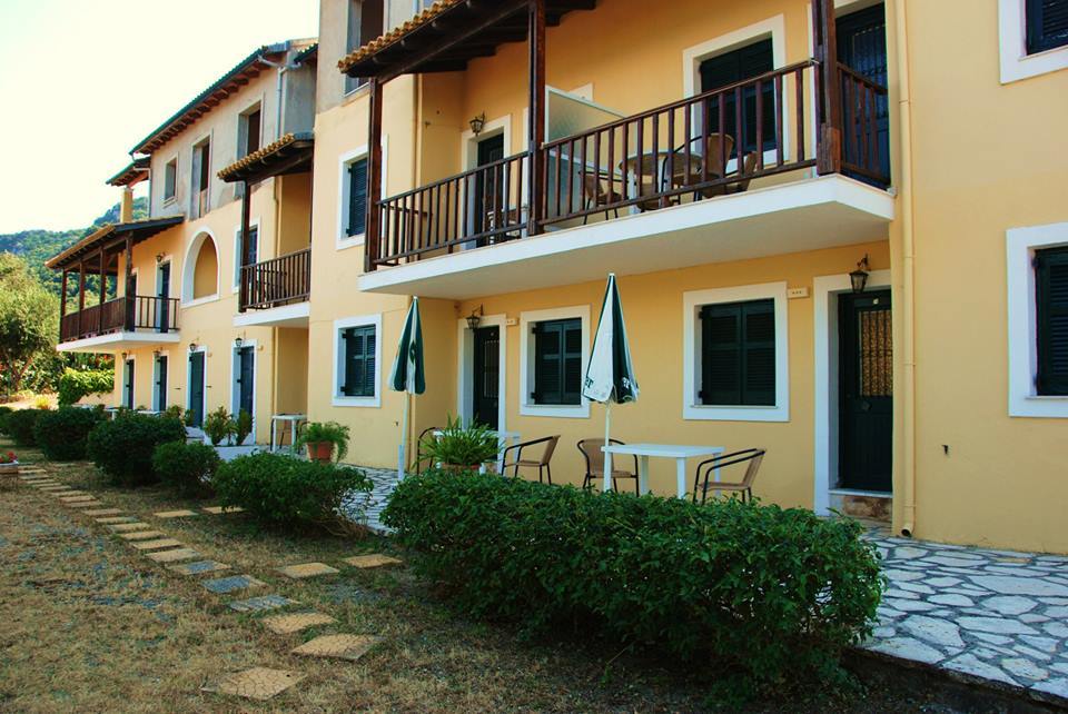 בניטסס Corfu Hotel Apartments מראה חיצוני תמונה
