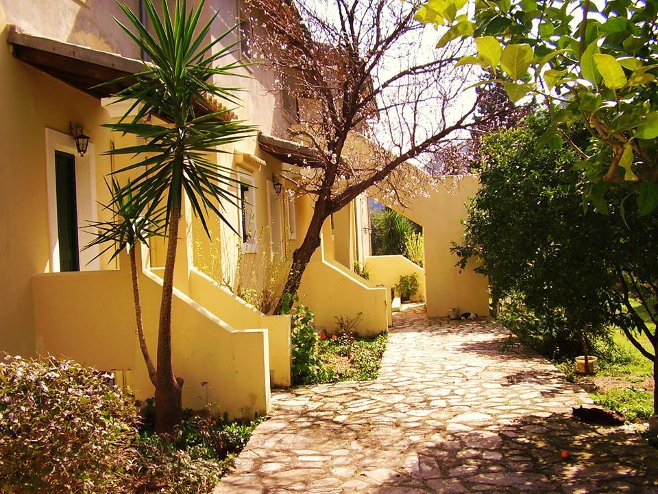 בניטסס Corfu Hotel Apartments מראה חיצוני תמונה